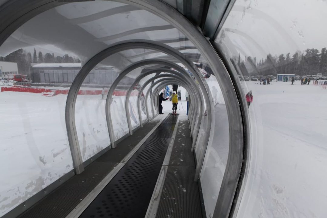 Новый скоростной подъемник и детский траволатор заработали в СТК «Шерегеш»