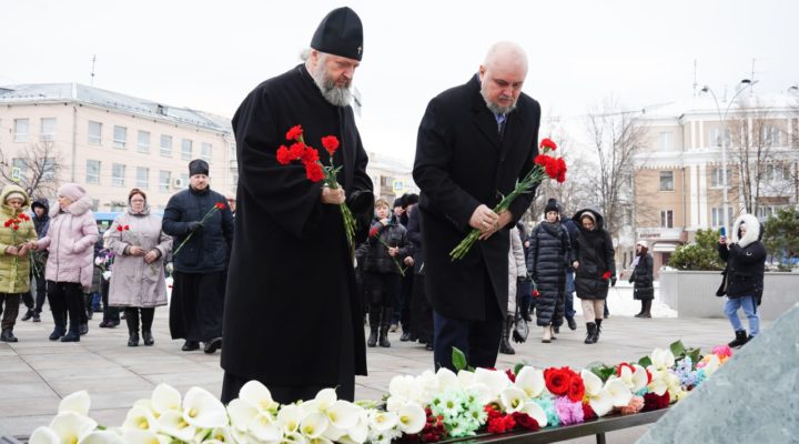 В Кузбассе вспоминают жертв трагедии в «Зимней вишне»