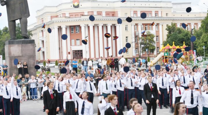 В Кемерове прошел выпускной для воспитанников губернаторских учебных заведений