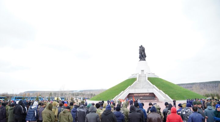 Еще одна группа мобилизованных из Кузбасса отправилась в учебные центры Омска