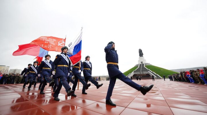 В учебные центры отправились еще две группы мобилизованных и добровольцев из Кузбасса