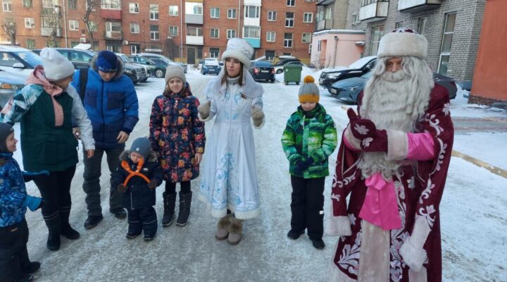 В Мариинском округе для детей провели новогодние игровые программы