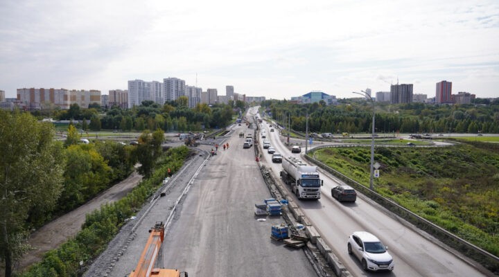 Илья Середюк: в октябре на Кузбасском мосту запустят движение по четырем полосам