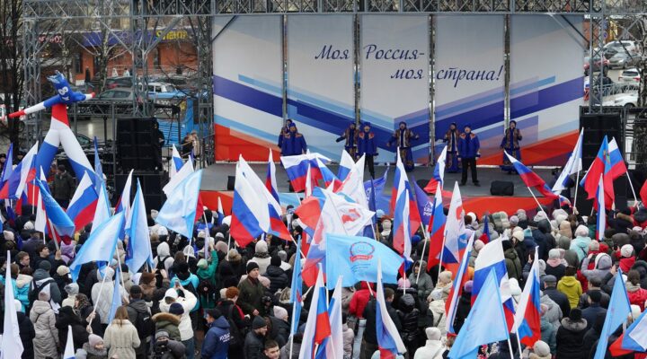 Более 10 тысяч человек приняли участие в митинге-концерте «Крымская весна» в Кемерове